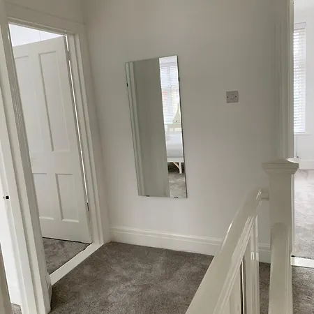 Iris Home In Southsea Free Street Parking And Pets Welcome Portsmouth Exterior photo