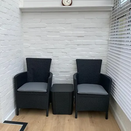 Iris Home In Southsea Free Street Parking And Pets Welcome Portsmouth Exterior photo