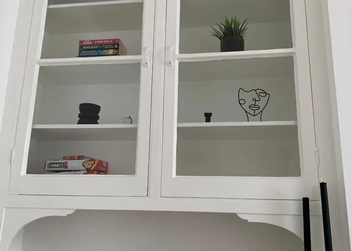 Iris Home In Southsea Free Street Parking And Pets Welcome